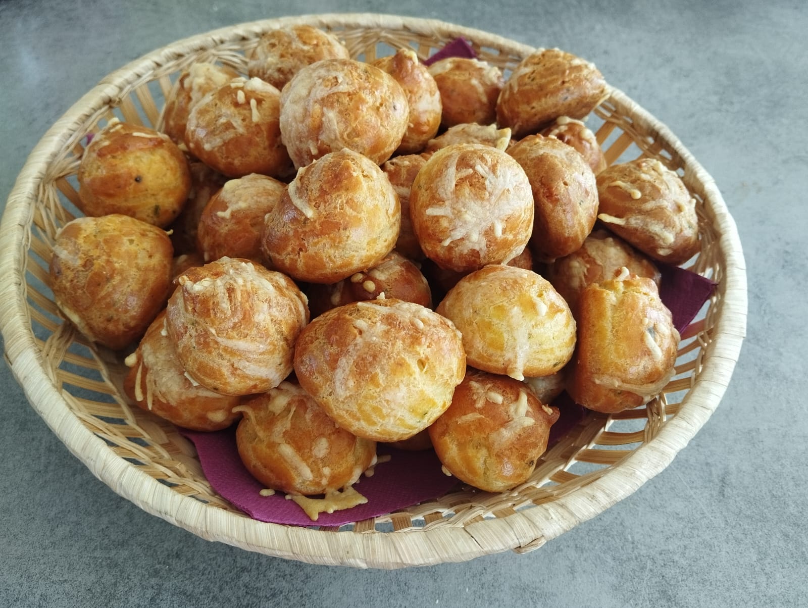 Photo de notre Gougères apéritives réalisé par So' Patiss Fécamp